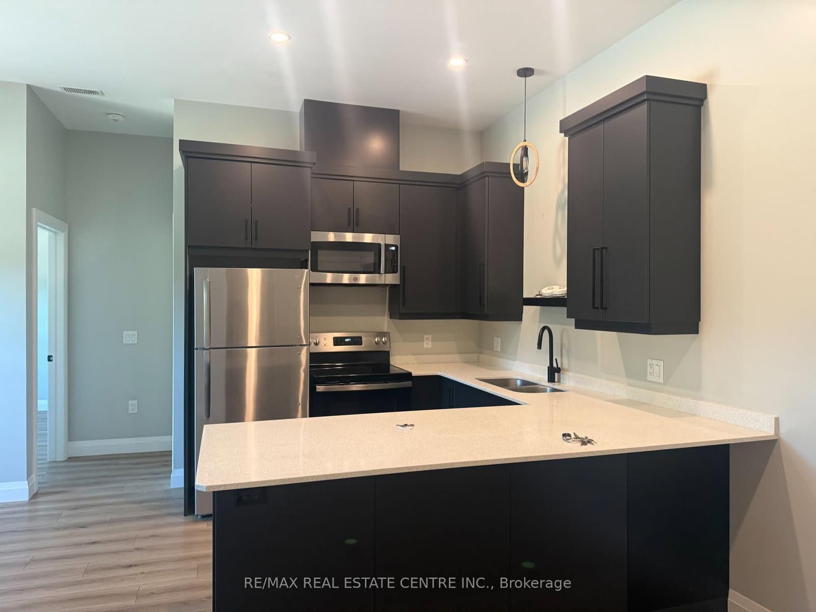 8 Main Street S, Unit 4