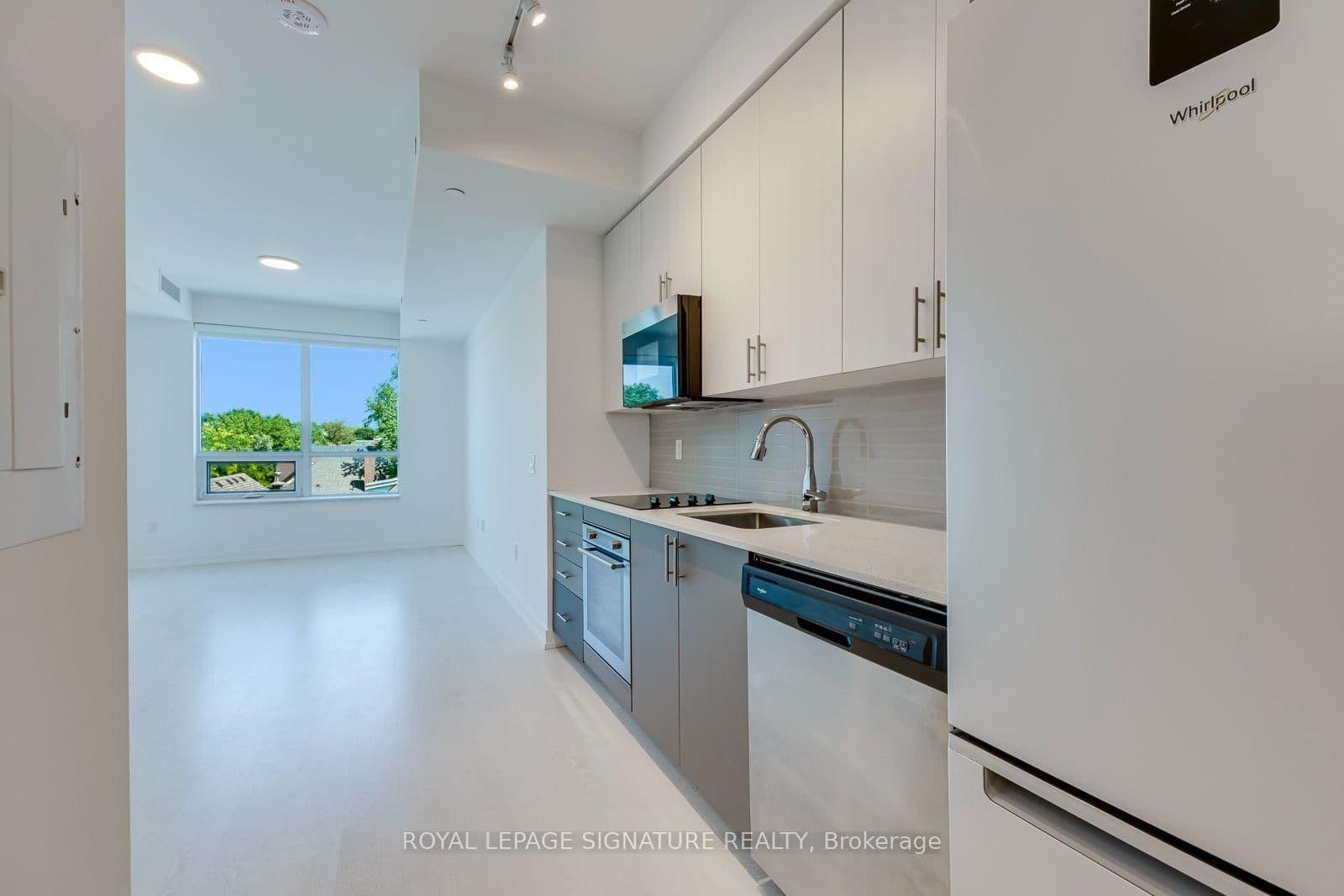 415 Main Street W, Unit 417