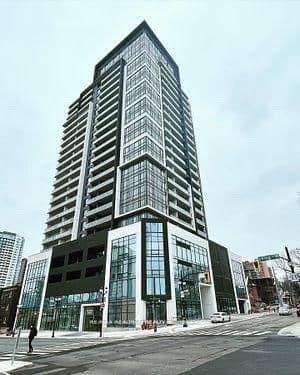 15 Queen Street S, Unit 1001